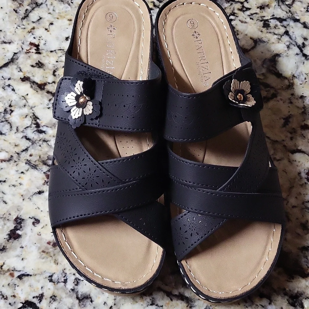 Patrizia Black Bagley Sandals Size 9